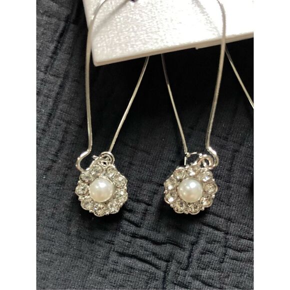 NEW Nicole Miller Rhinestone and Pearl Earring Set - Picture 2 of 6